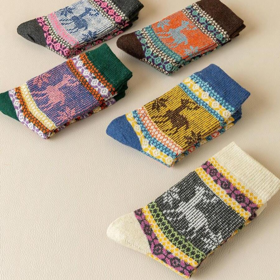 Cozy Elk Pattern Knit Socks – Warm and Stylish Winter Essentials