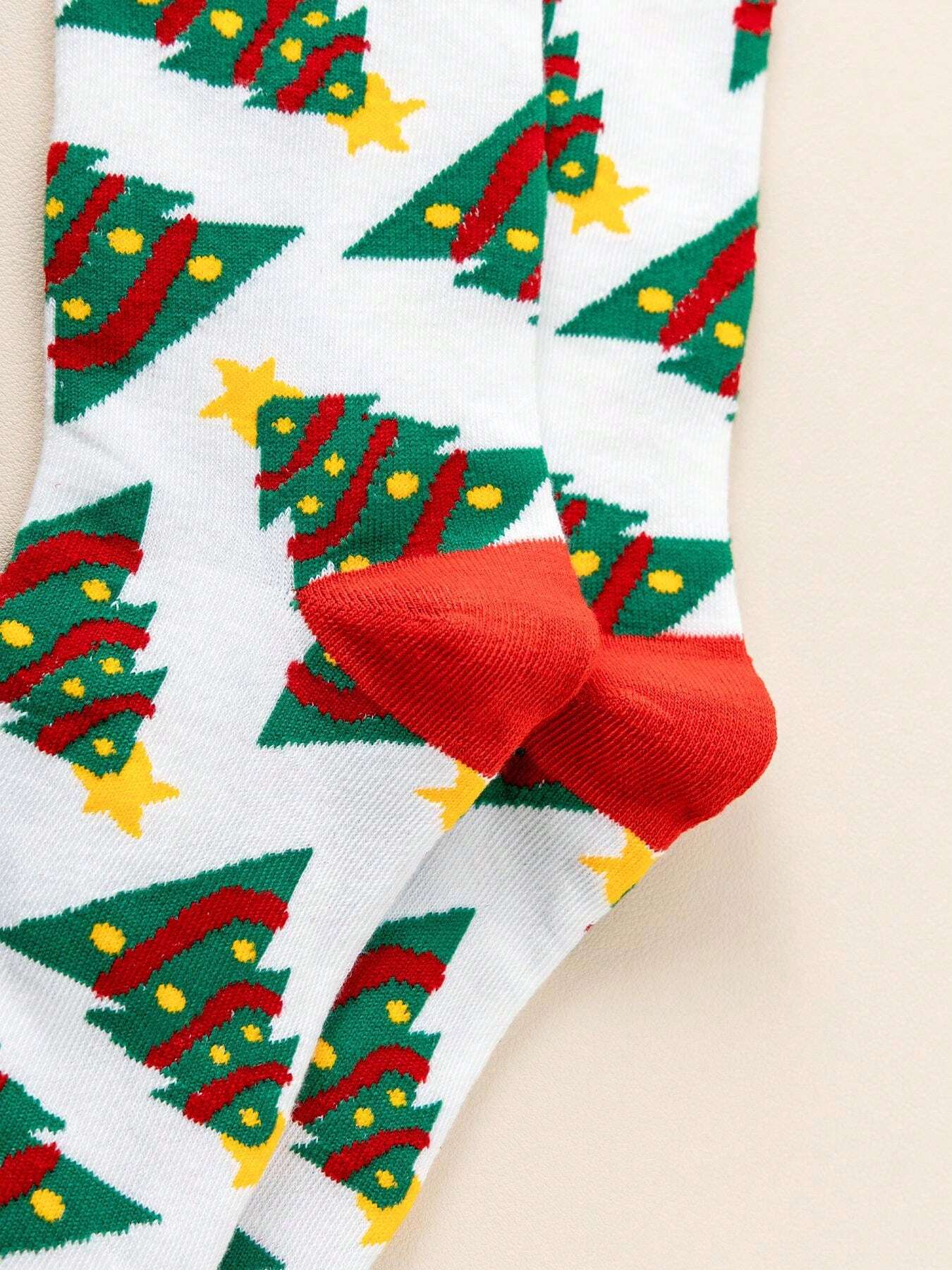 20 Pairs of Christmas Cheer Socks - 36-41 EU