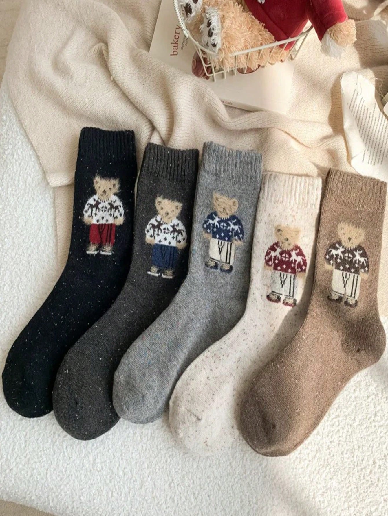 37-41 EU Cozy Teddy Bear Ankle Socks - Cute & Comfy Knitwear