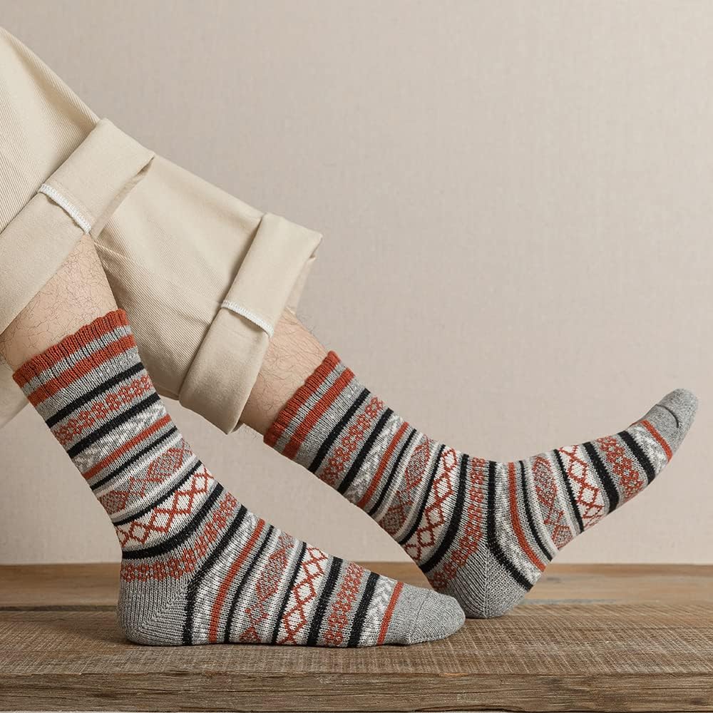 (EU 40-43) Nordic Patterned Wool Blend Socks - Warm & Stylish Winter Socks for Men