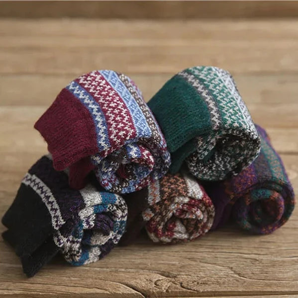 34-37 EU - Cozy Nordic Knit Socks