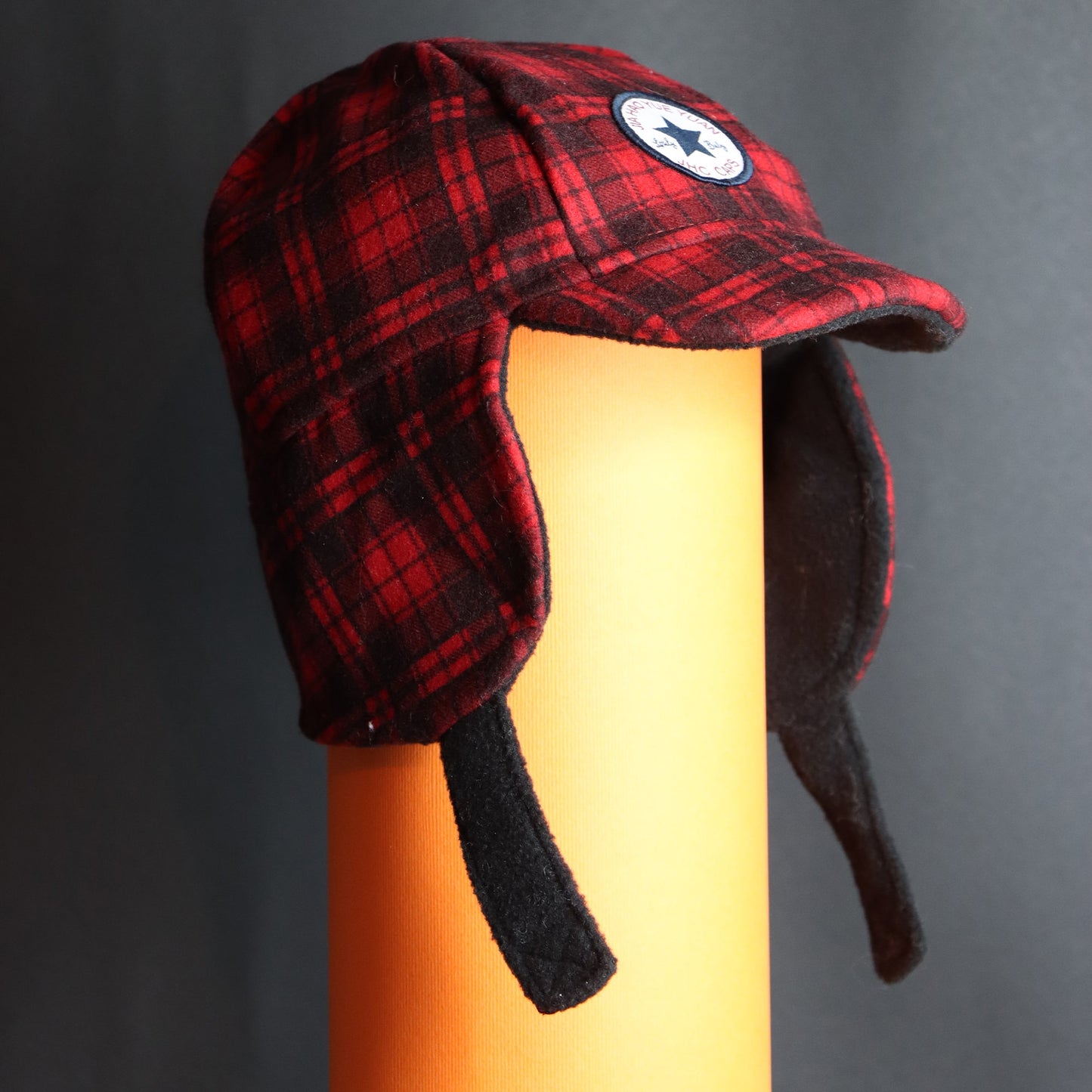 Kids 6 to 18 months - Warm Winter Hat with Ear Flaps - Plaid Design (48-50cm)
