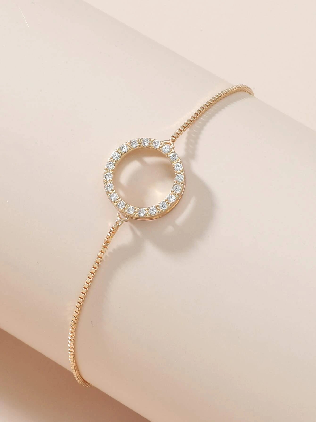 Circle of Sparkle Bracelet - Minimalist & Elegant