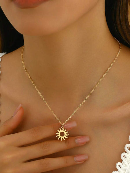 Radiant Sunburst Pendant Necklace – Stainless Elegance