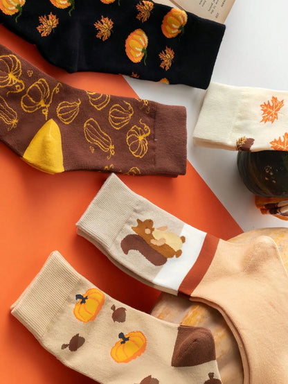 (35-39EU) Autumn Pumpkin & Squirrel Socks – Cozy Fall Collection