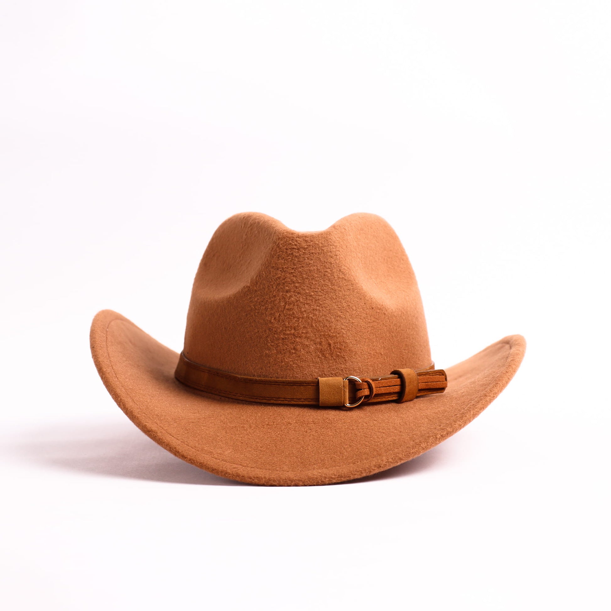 CHAPEAU COW-BOY MARRON FEUTRINE AVEC CORDELETTE